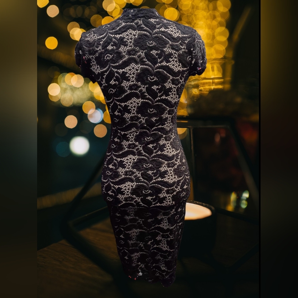 Elegant Lace Black Dress - Picture 2 of 2